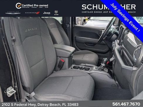 Used 2022 Jeep Wrangler Unlimited Sahara w/ Safety Group AWD/4WD image 18