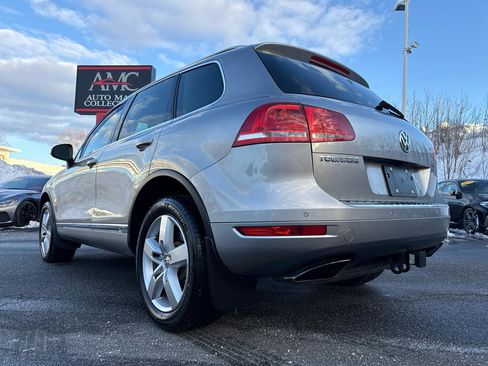 Used 2011 Volkswagen Touareg Hybrid image 5