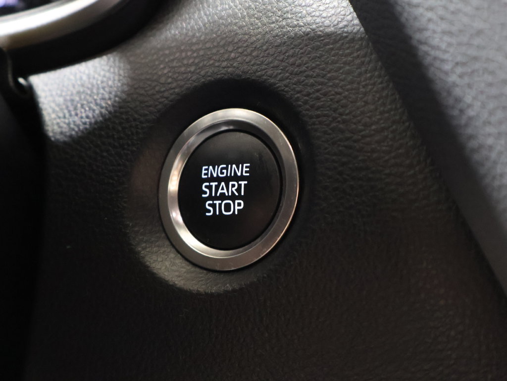 Used 2026 Toyota Corolla XSE FWD image 25