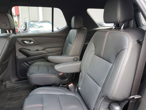 Used 2023 Chevrolet Traverse RS image 12