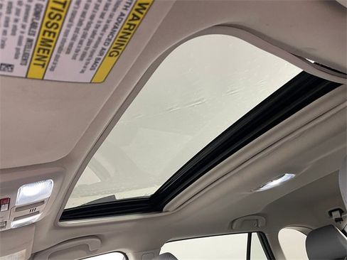 Used 2018 Subaru Outback 2.5i Limited w/ Popular Package #2 image 9