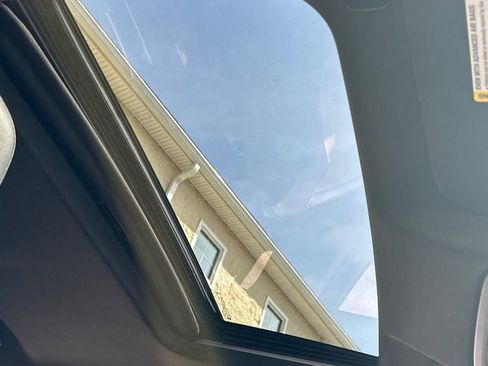 Used 2023 GMC Sierra 1500 AT4 w/ AT4 Preferred Package image 19