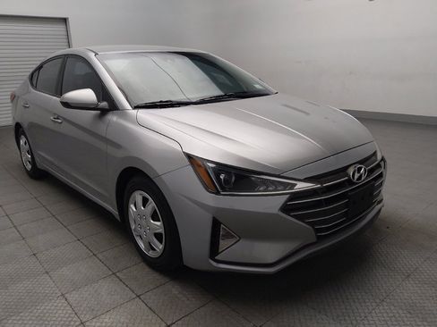 Used 2020 Hyundai Elantra SE FWD image 13