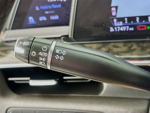 Used 2024 Cadillac Escalade ESV Premium Luxury image 3