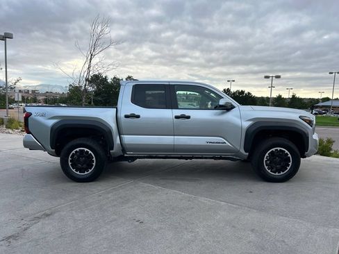 Used 2024 Toyota Tacoma TRD Off-Road AWD/4WD image 8
