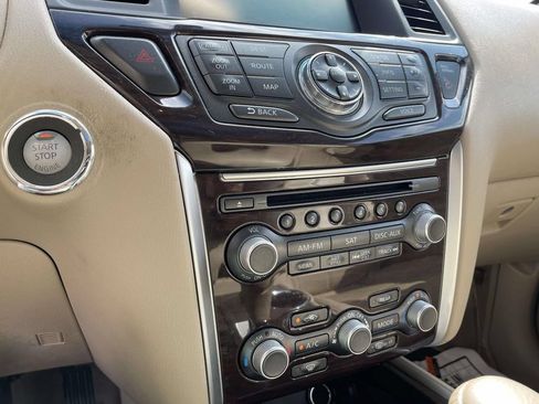 Used 2015 Nissan Pathfinder Platinum FWD image 26