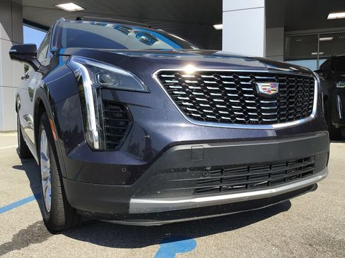 Used 2023 Cadillac XT4 Premium Luxury w/ Technology Package AWD/4WD image 47