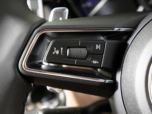 New 2026 Porsche Macan image 22