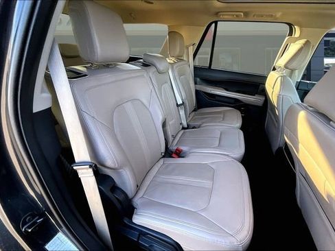 Used 2024 Ford Expedition Limited image 22