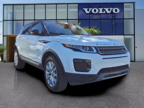 Used 2018 Land Rover Range Rover Evoque SE image 1