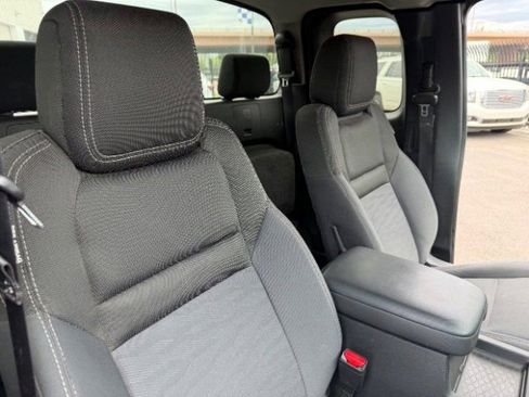Used 2022 Nissan Frontier SV w/ Technology Package AWD/4WD image 17