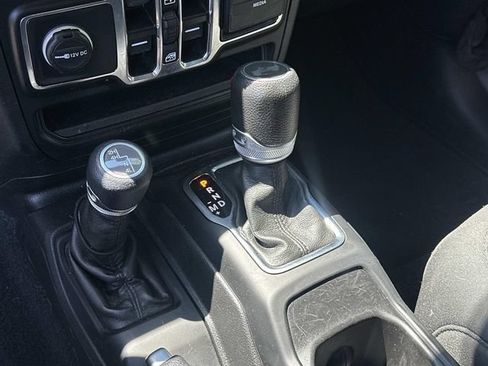 Used 2022 Jeep Wrangler Unlimited Sport AWD/4WD image 24