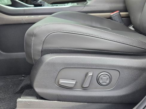 New 2026 Kia Carnival EX image 22