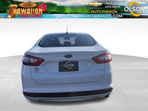 Used 2015 Ford Fusion SE image 4