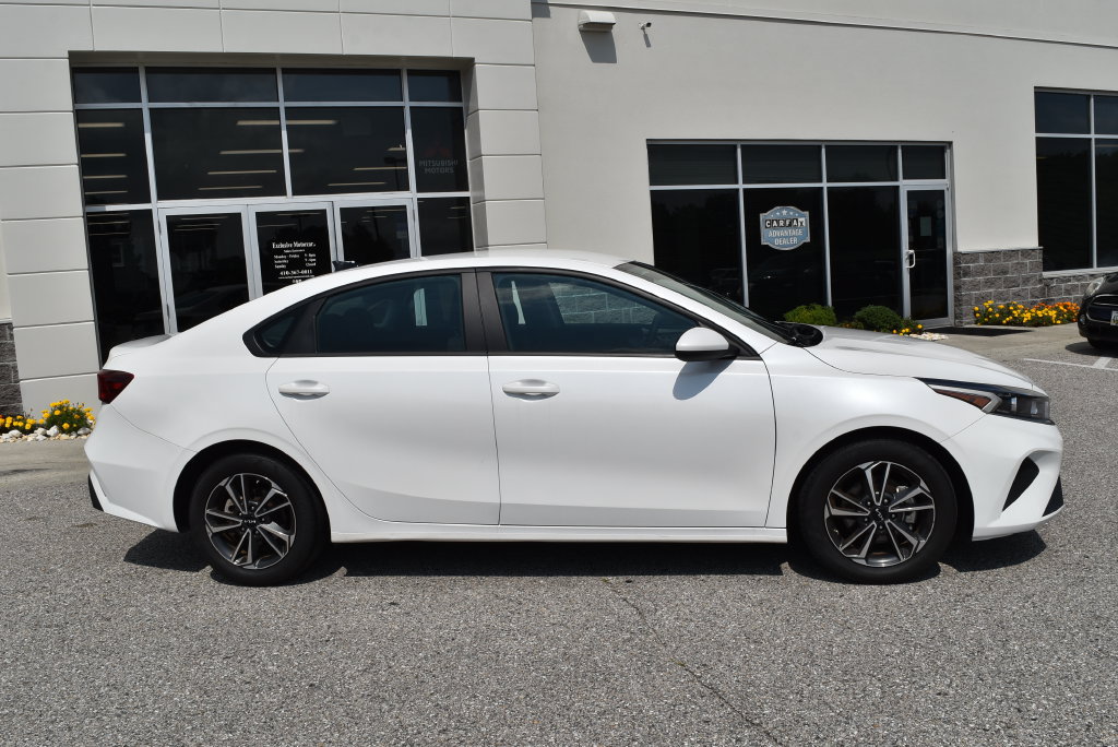 Used 2024 Kia Forte LXS FWD image 2