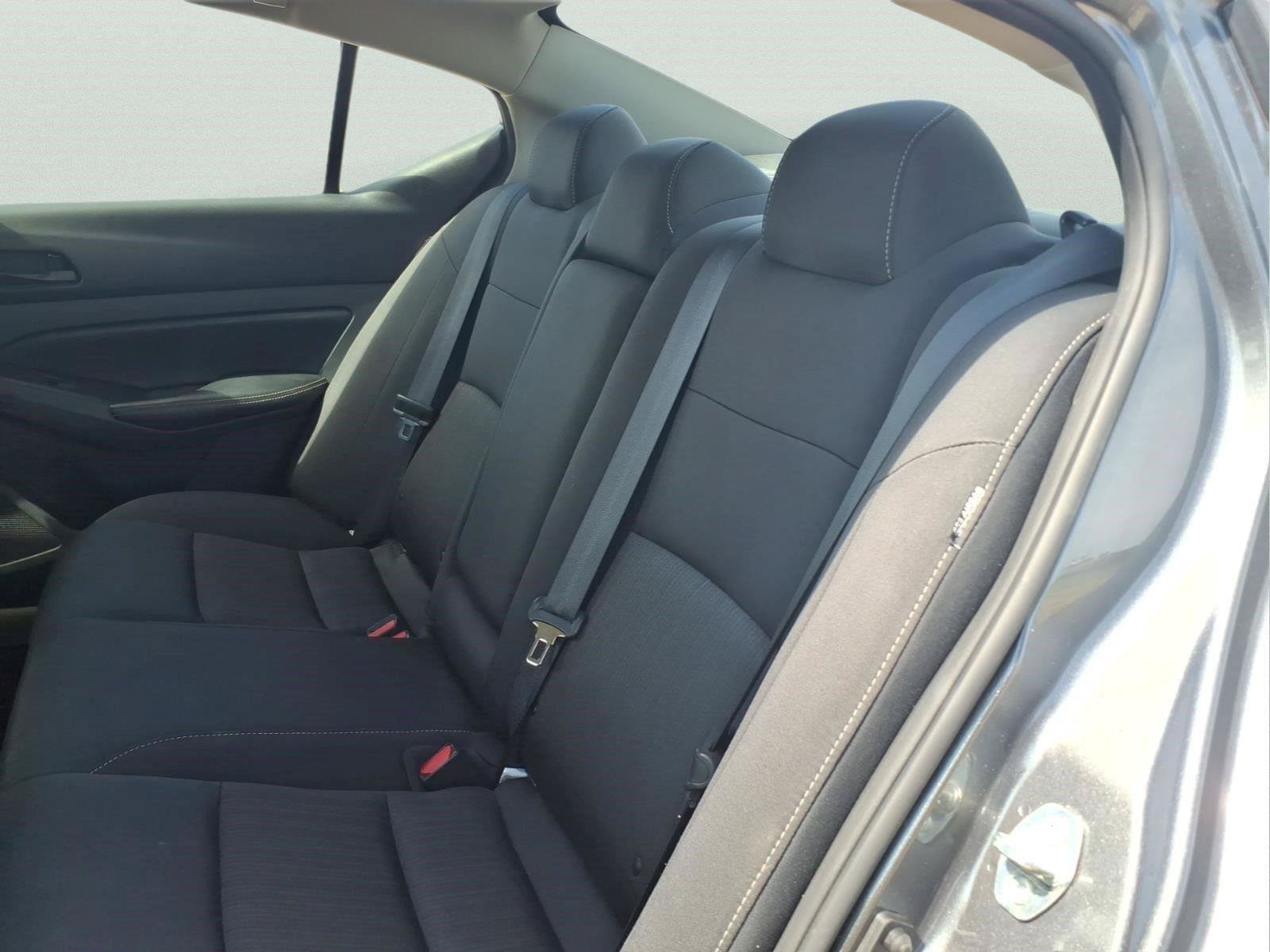 Used 2024 Nissan Altima 2.5 SV FWD image 12