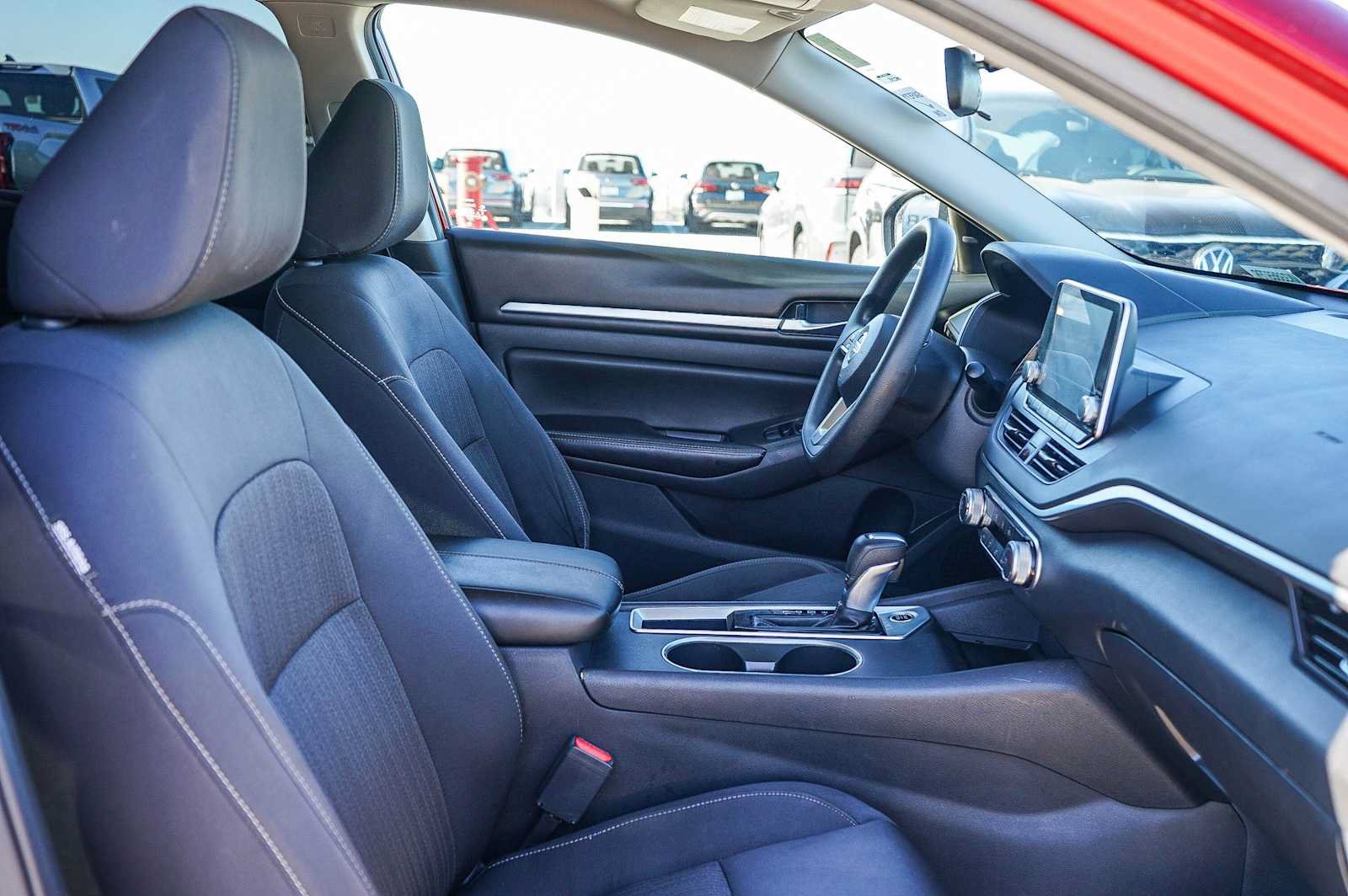 Used 2022 Nissan Altima 2.5 SV FWD image 16