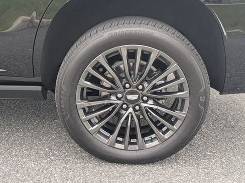 Used 2025 Cadillac Escalade Sport Platinum image 10