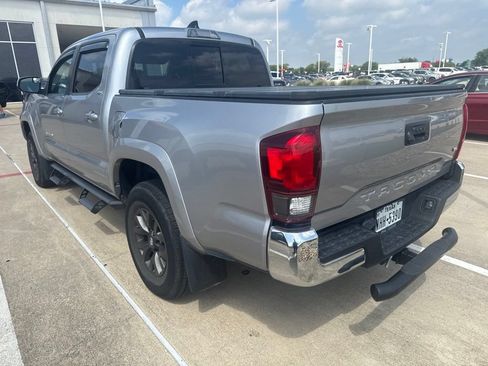 Used 2020 Toyota Tacoma SR5 RWD image 4