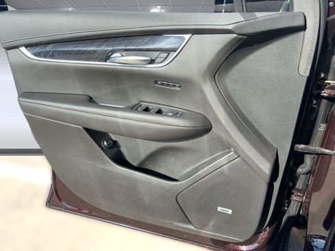 Used 2021 Cadillac XT6 Premium Luxury image 21