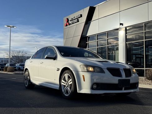 Used 2009 Pontiac G8 w/ Premium Package image 1