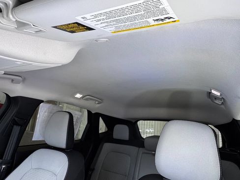 Used 2025 Ford Escape Active AWD/4WD image 36