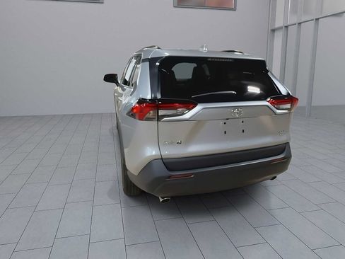 Used 2025 Toyota RAV4 XLE AWD/4WD image 7