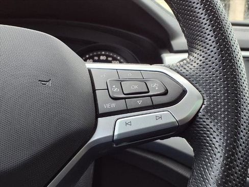 Used 2021 Volkswagen Atlas SE w/ Panoramic Sunroof Package image 13