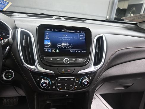 Used 2024 Chevrolet Equinox Premier AWD/4WD image 30
