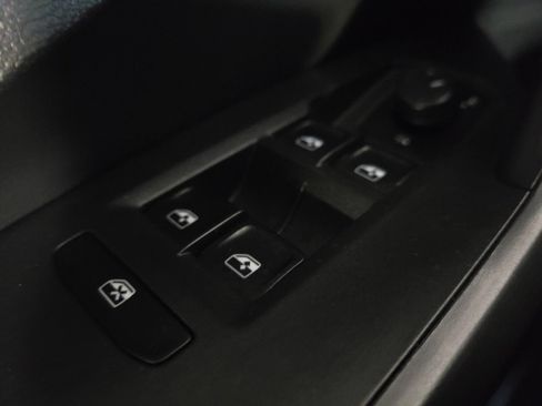 Used 2019 Volkswagen Jetta R-Line FWD image 27