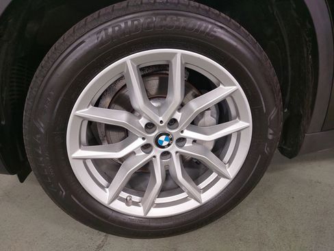 Used 2022 BMW X5 xDrive40i w/ Parking Assistance Package image 36