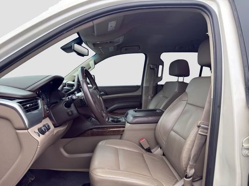 Used 2015 Chevrolet Tahoe LT w/ Luxury Package AWD/4WD image 9