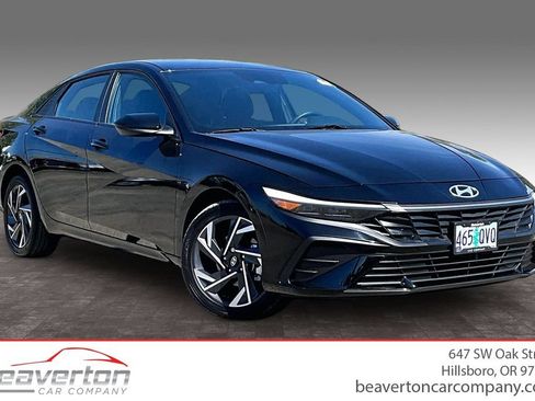 Used 2025 Hyundai Elantra SEL FWD image 1