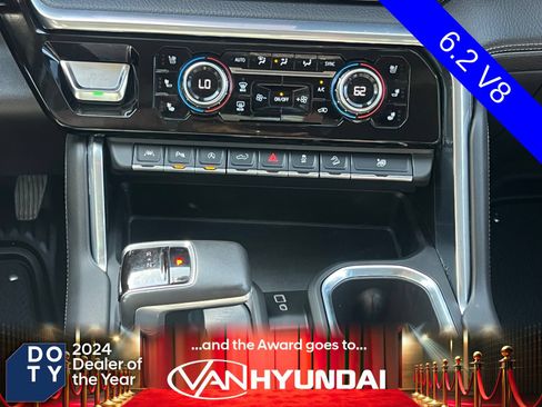 Used 2022 GMC Sierra 1500 Denali AWD/4WD image 32
