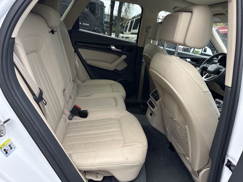 Used 2018 Audi Q5 2.0T Premium Plus w/ Premium Plus Package AWD/4WD image 34