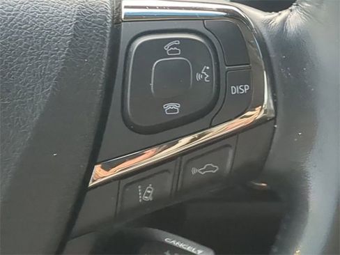 Used 2018 Toyota Avalon Limited image 26