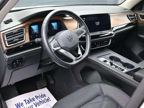 Used 2024 Volkswagen Atlas SE image 19
