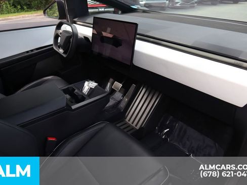 Used 2024 Tesla Cybertruck AWD Crew Cab image 29
