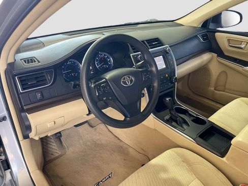 Used 2017 Toyota Camry LE w/ Protection Package (Q2) FWD image 7