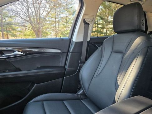 Used 2025 Buick Envision Preferred image 28