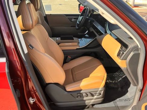 Certified 2025 INFINITI QX80 Sensory image 8