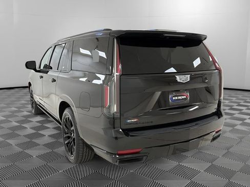 Used 2024 Cadillac Escalade ESV Sport Platinum w/ LPO, ONYX Package AWD/4WD image 3