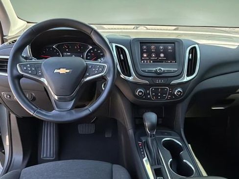 Used 2024 Chevrolet Equinox LT FWD image 11