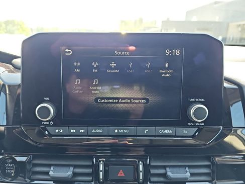 Used 2025 Nissan Pathfinder SV FWD image 27