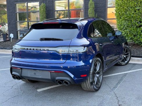 Used 2023 Porsche Macan Turbo image 12