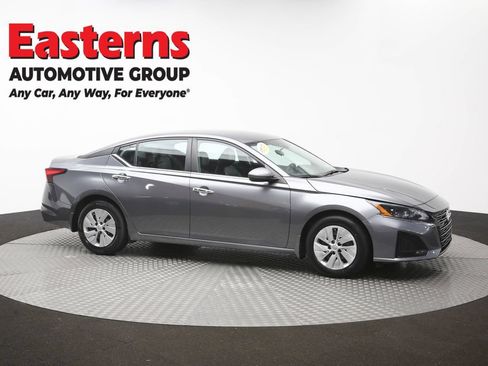 Used 2023 Nissan Altima 2.5 S FWD image 46