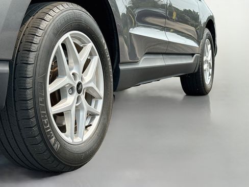 Used 2023 Ford Edge SEL w/ Convenience Package AWD/4WD image 9