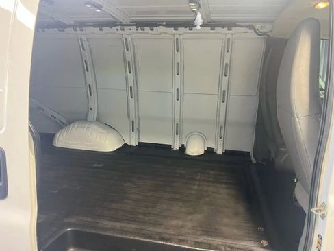 Used 2019 Chevrolet Express 2500 w/ Enhanced Convenience Package image 12