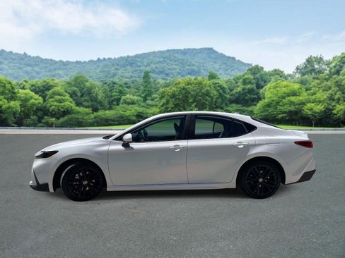Used 2025 Toyota Camry SE w/ Multimedia Upgrade Package FWD image 25