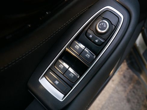 Used 2022 Subaru Outback Limited image 19